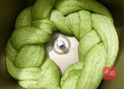 春意盎然的菠菜面包的做法图解9
