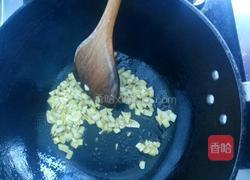 腊肠香菇糯米饭的做法图解2