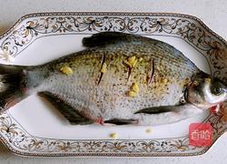香菇香葱烧武昌鱼的做法图解2