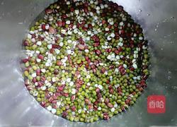 牛奶绿豆糖水的做法图解1