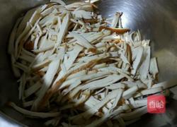 凉拌豆腐丝胡萝卜丝的做法图解2