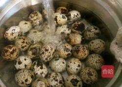 鹌鹑蛋红烧排骨的做法图解2