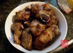 鹌鹑蛋红烧排骨的做法图解6