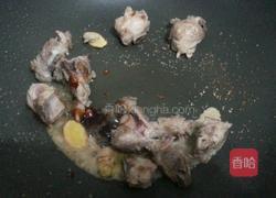 萝卜排骨汤的做法图解5