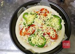 彩椒火腿时蔬披萨的做法图解5