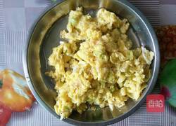 包菜炒鸡蛋西红柿的做法图解3