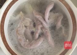 粉肠酸菜煲的做法图解4