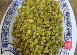 香辣肉末酸豆角的做法图解1