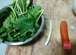 菠菜香肠小炒的做法图解1
