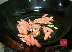 菠菜香肠小炒的做法图解3