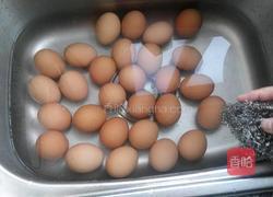 自制咸鸡蛋的做法图解1