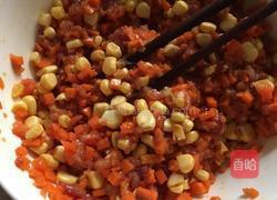 玉米胡萝卜肉沫饺的做法图解1