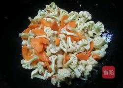 胡萝卜菜花炒肉片的做法图解4