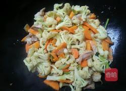 胡萝卜菜花炒肉片的做法图解6
