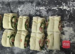 葱花火腿肠卷的做法图解5