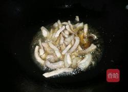 辣白菜炒土豆的做法图解3