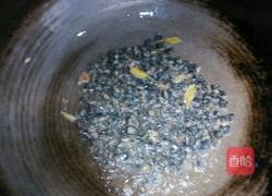 螺狮肉炒韭菜的做法图解3