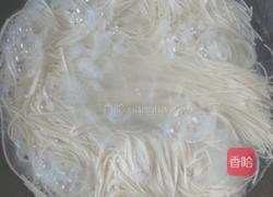 凉拌拉面的做法图解2