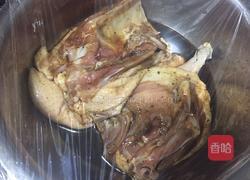 香酥蜜制鸭腿的做法图解3