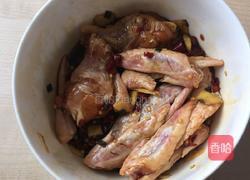 香辣金针菇鸡翅的做法图解1