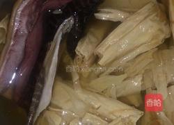 墨鱼干茨菇汤的做法图解3