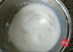 黑芝麻戚风蛋糕的做法图解11