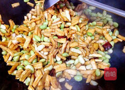 萝卜干炒青豆的做法图解6