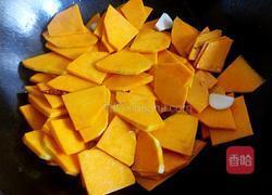 蒜香南瓜片的做法图解3