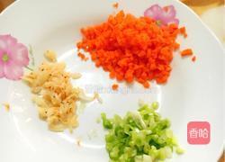 虾皮胡萝卜鸡蛋碎(宝宝高钙高蛋白食谱)的做法图解2