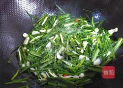 野蒜炒咸肉丝的做法图解7