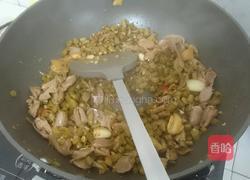 酸豆角炒鸡杂的做法图解6