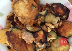 鸡蛋面粉炸蘑菇葱花肉茄盒的做法图解7