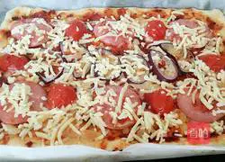 Thin-bottom ham pizza recipe 14