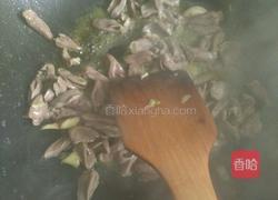 酸辣鸡心的做法图解3