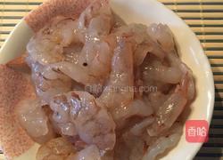 菠萝海鲜鸡柳炒黑糙米饭的做法图解2