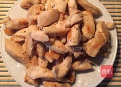 菠萝海鲜鸡柳炒黑糙米饭的做法图解7