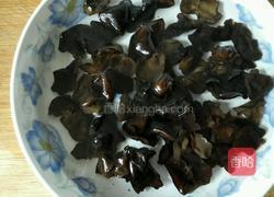 凉调洋葱木耳的做法图解2