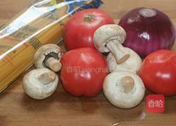 番茄香菇意大利面的做法图解1