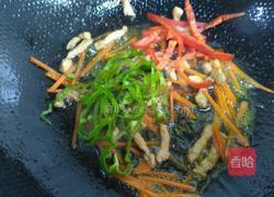 包菜炒肉丝的做法图解5