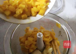 奥利奥香蕉芒果奶昔的做法图解3