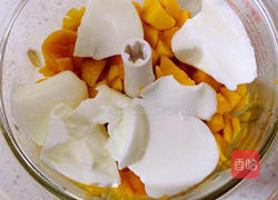 奥利奥香蕉芒果奶昔的做法图解4