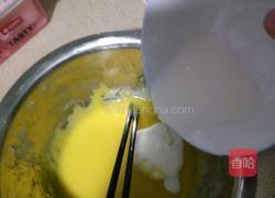 奶盖纸杯戚风的做法图解4