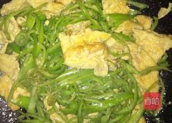 青椒炒鸡蛋的做法图解5