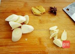 东北小鸡炖蘑菇的做法图解2