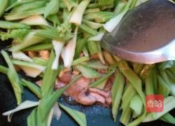 芹菜炒肉丝的做法图解4