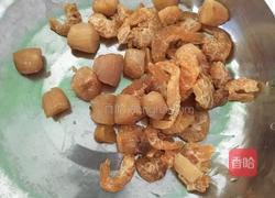 干瑶柱虾米白菜汤的做法图解2