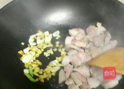 手撕包菜炒肉片的做法图解3