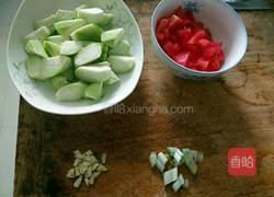 番茄烩丝瓜的做法图解2