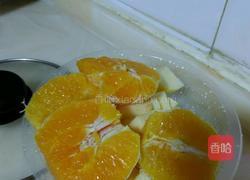 鲜榨苹果橙汁的做法图解2