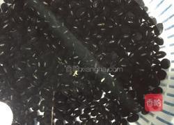 酱煮黑豆的做法图解2
